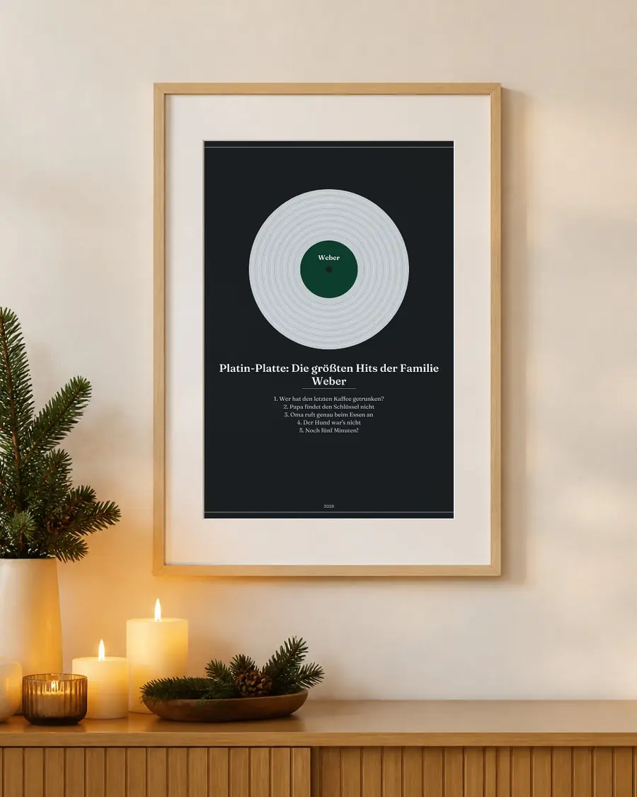 Auszeichnungsbild: Platin-Platte, Stern des Jahres oder Ehrenurkunde: echte Seite dieses Geschenks im Bilderrahmen an der Wand